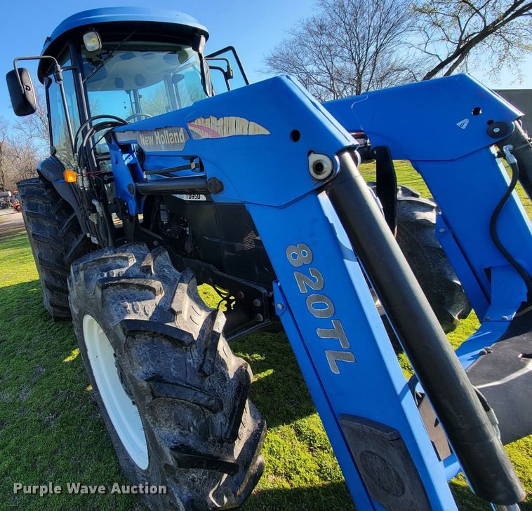 image for item HG9461 New Holland TD95D  MFWD tractor