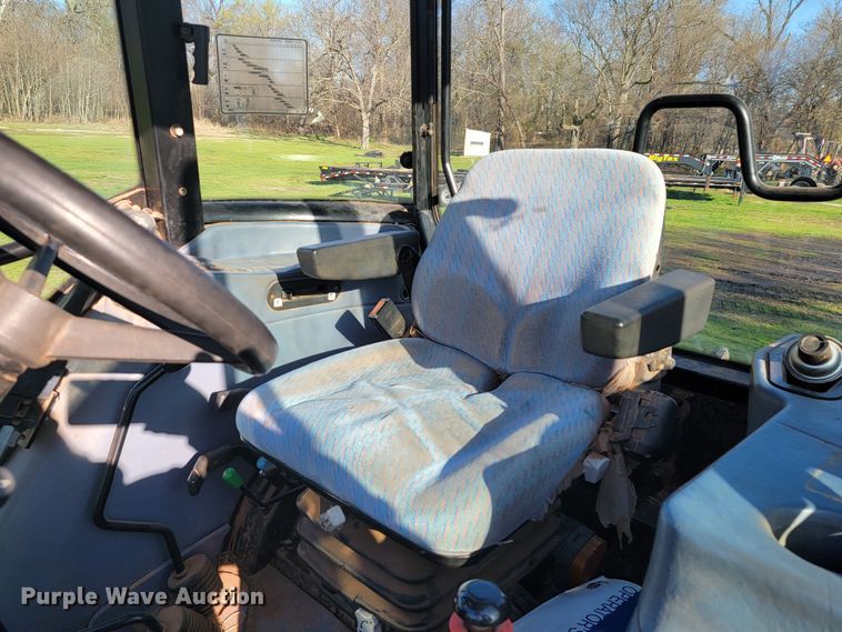 image for item HG9461 New Holland TD95D  MFWD tractor