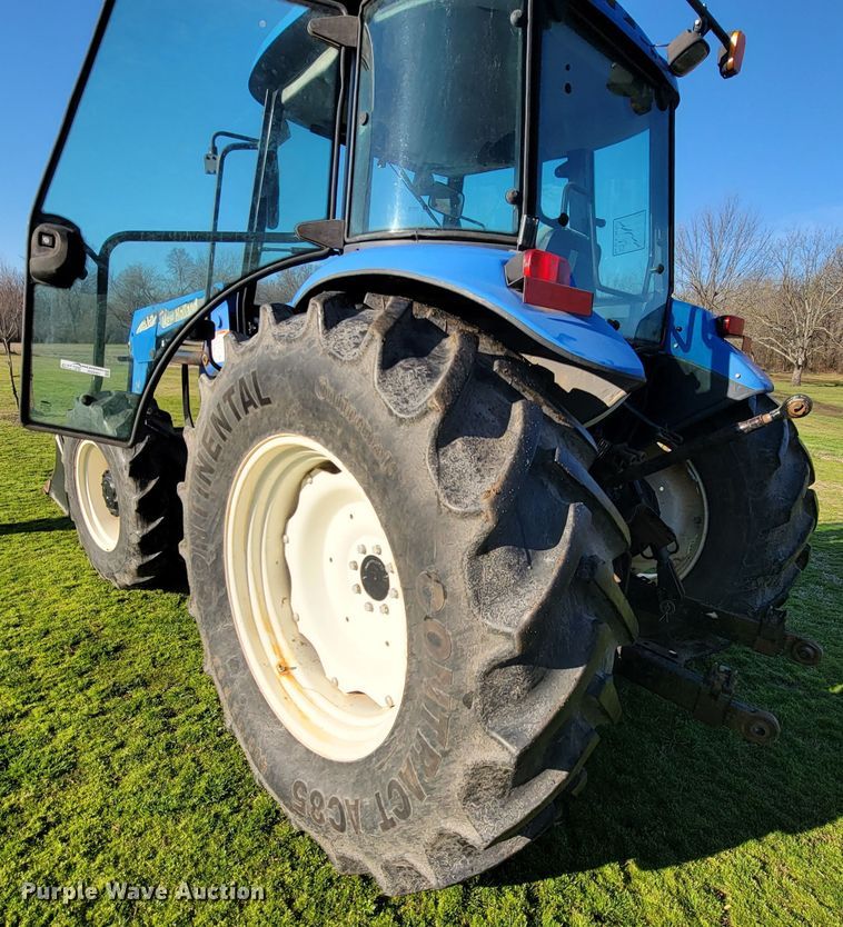 image for item HG9461 New Holland TD95D  MFWD tractor