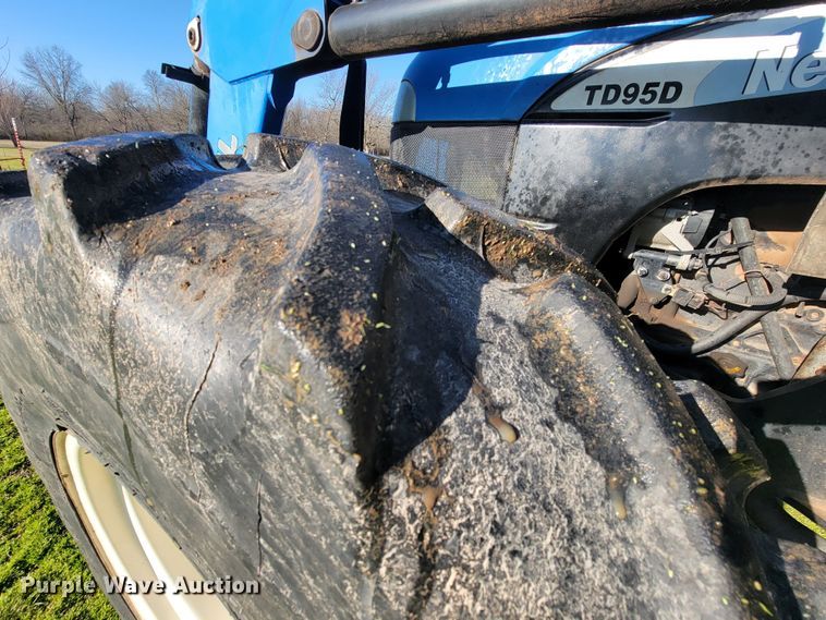 image for item HG9461 New Holland TD95D  MFWD tractor