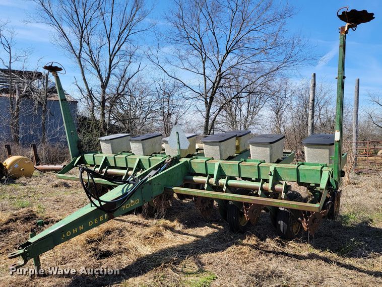 image for item HG9478 John Deere 7000  planter