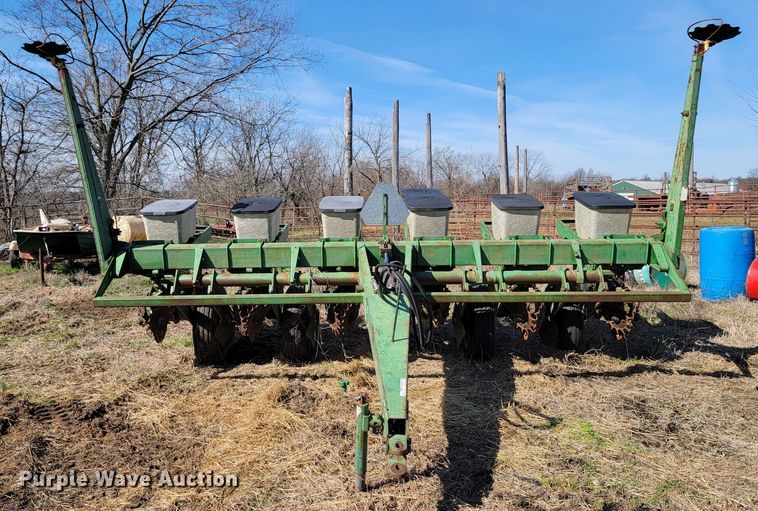 image for item HG9478 John Deere 7000  planter