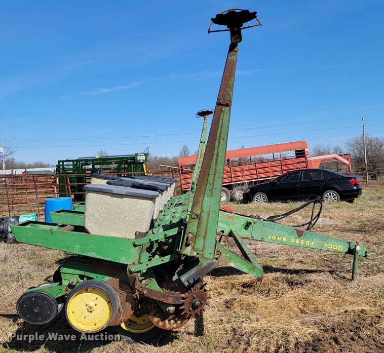 image for item HG9478 John Deere 7000  planter