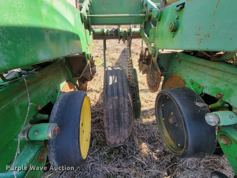 image for item HG9478 John Deere 7000  planter