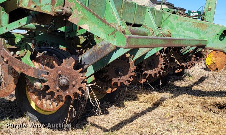 image for item HG9478 John Deere 7000  planter