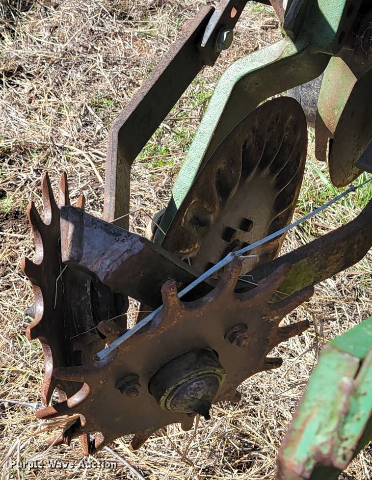 image for item HG9478 John Deere 7000  planter