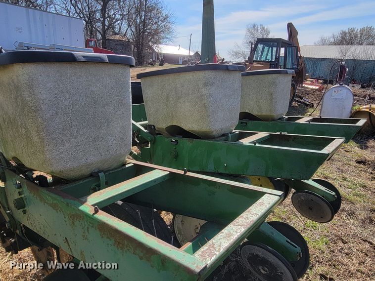 image for item HG9478 John Deere 7000  planter