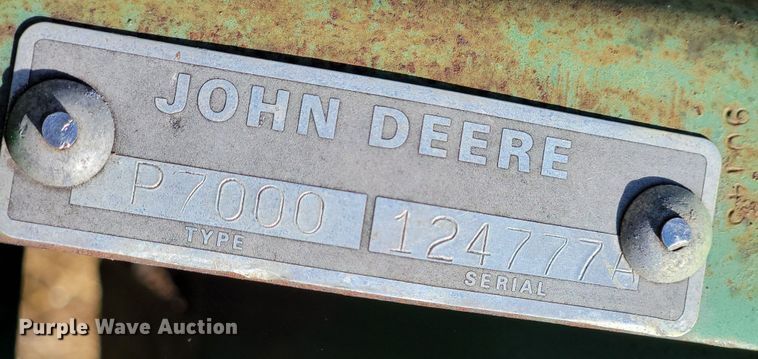 image for item HG9478 John Deere 7000  planter