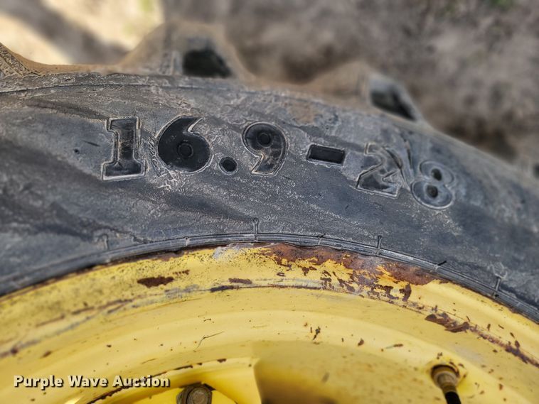 image for item HG9479 John Deere 5065E  MFWD tractor