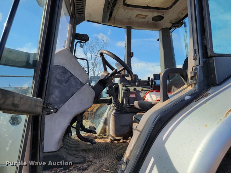 image for item HG9482 1994 White 6105  MFWD tractor