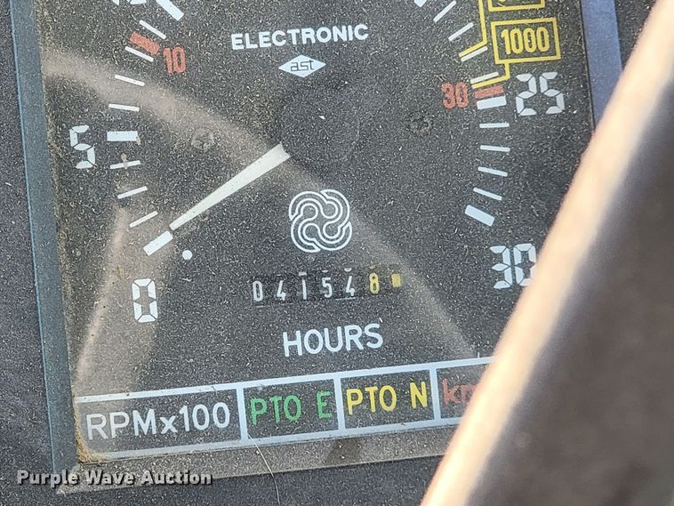 image for item HG9482 1994 White 6105  MFWD tractor