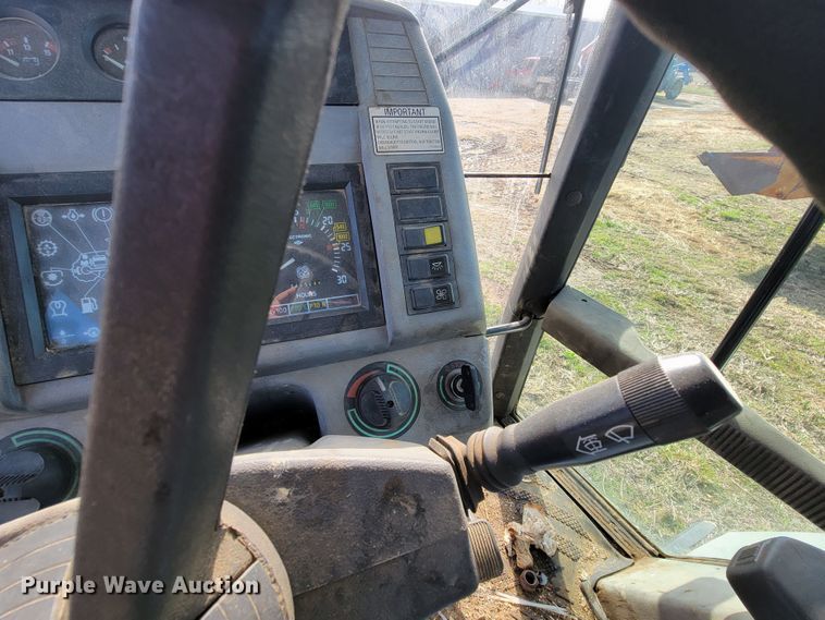 image for item HG9482 1994 White 6105  MFWD tractor