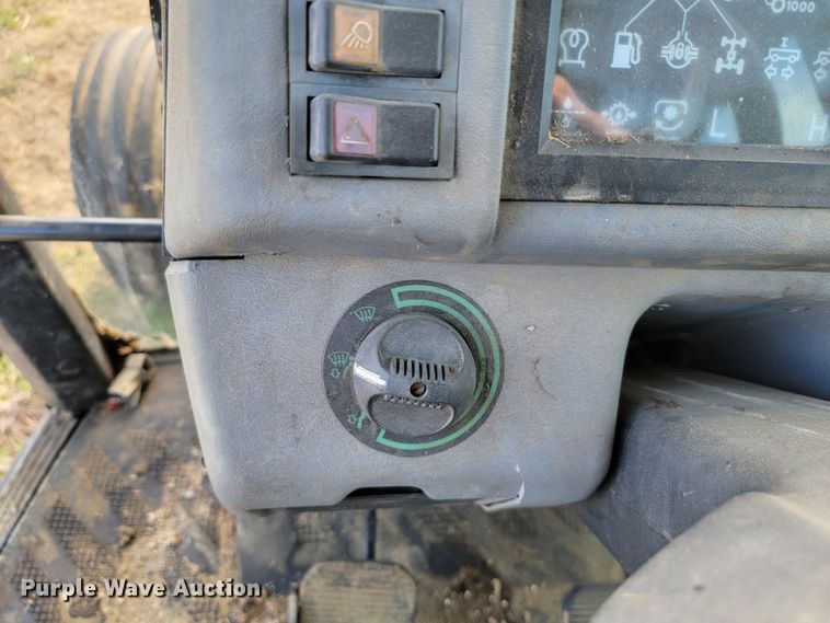 image for item HG9482 1994 White 6105  MFWD tractor