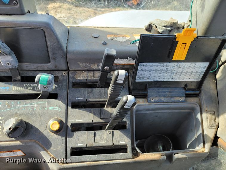 image for item HG9482 1994 White 6105  MFWD tractor