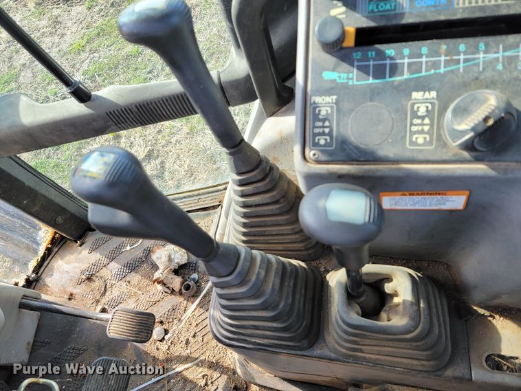 image for item HG9482 1994 White 6105  MFWD tractor