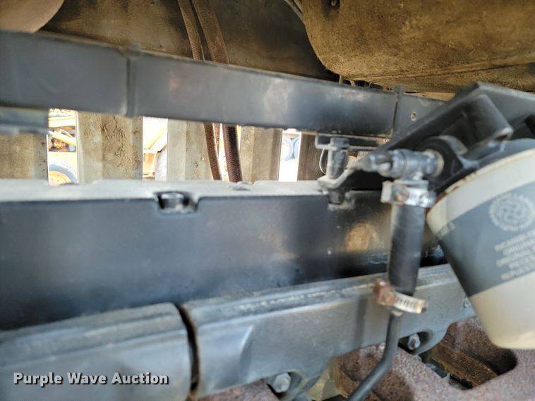 image for item HG9482 1994 White 6105  MFWD tractor