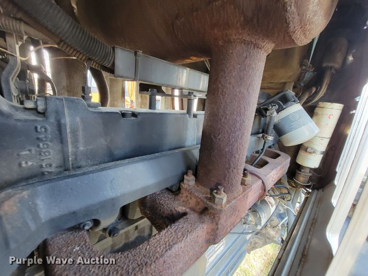 image for item HG9482 1994 White 6105  MFWD tractor