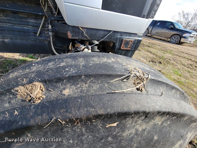 image for item HG9482 1994 White 6105  MFWD tractor