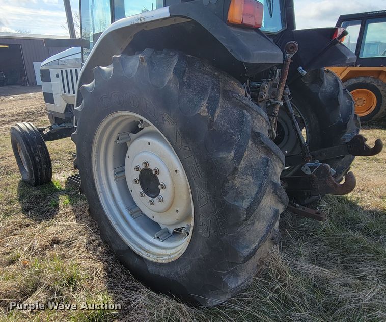 image for item HG9482 1994 White 6105  MFWD tractor