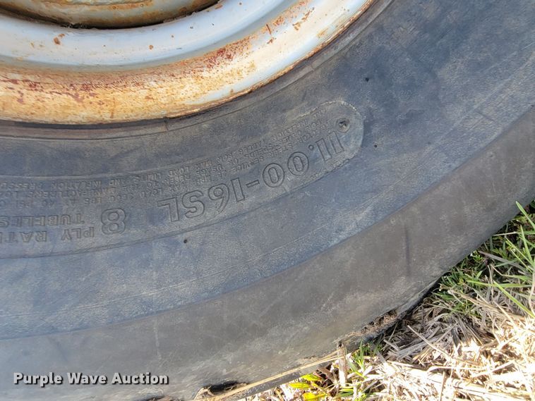 image for item HG9482 1994 White 6105  MFWD tractor