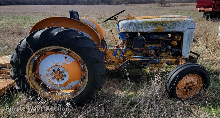 image for item HG9484 Ford 4000  tractor