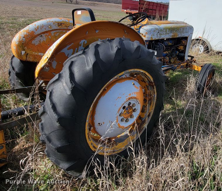 image for item HG9484 Ford 4000  tractor