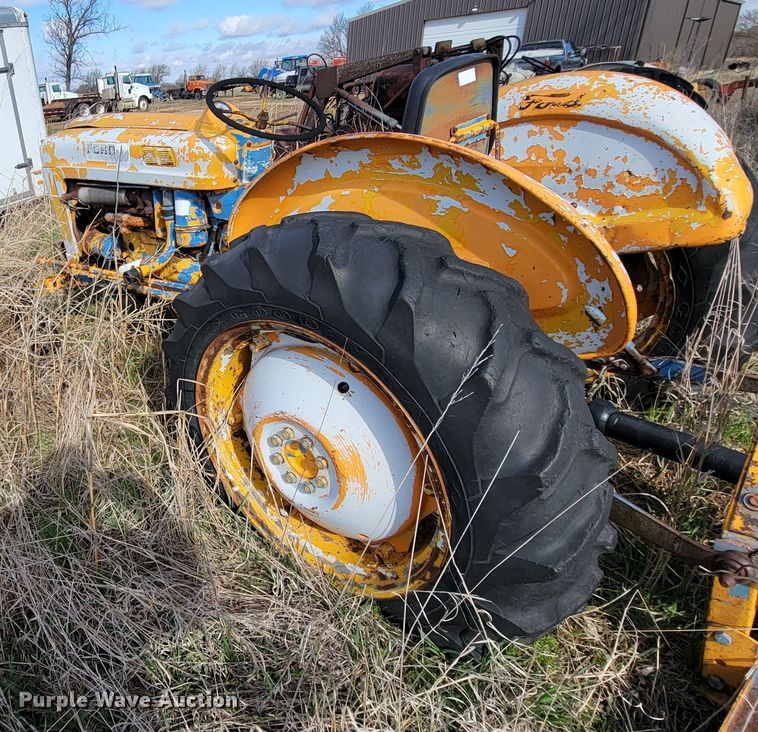 image for item HG9484 Ford 4000  tractor