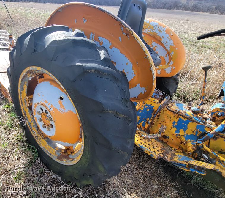 image for item HG9484 Ford 4000  tractor