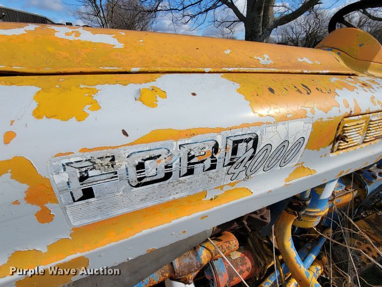 image for item HG9484 Ford 4000  tractor