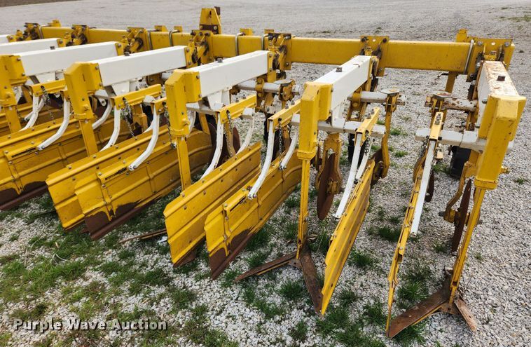 image for item JB9478 Buffalo 63000630  row crop cultivator