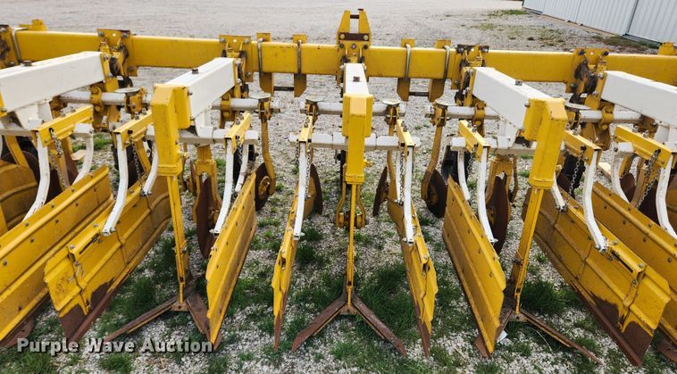 image for item JB9478 Buffalo 63000630  row crop cultivator