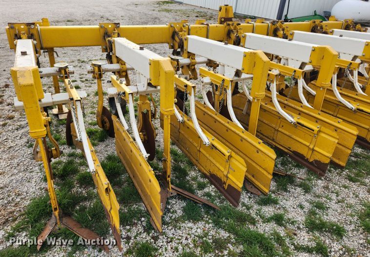 image for item JB9478 Buffalo 63000630  row crop cultivator