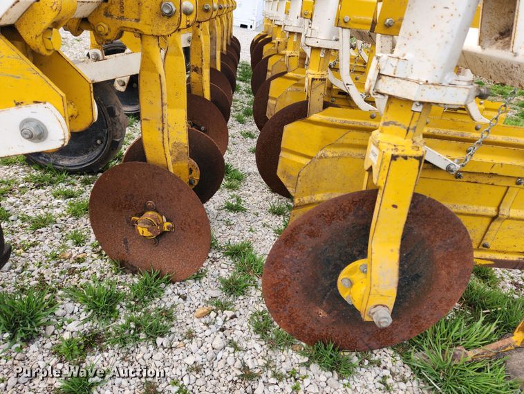 image for item JB9478 Buffalo 63000630  row crop cultivator