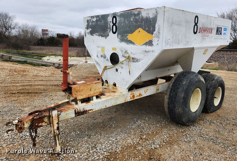 image for item JB9496 Dempster Clipper 200S  fertilizer spreader