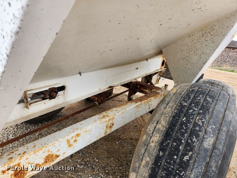 image for item JB9496 Dempster Clipper 200S  fertilizer spreader