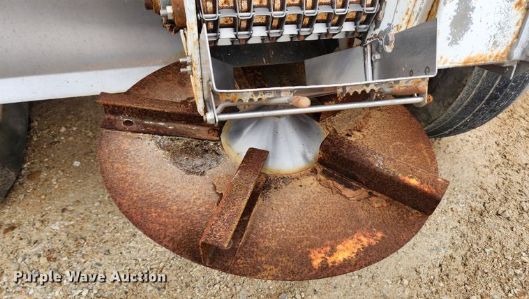 image for item JB9496 Dempster Clipper 200S  fertilizer spreader