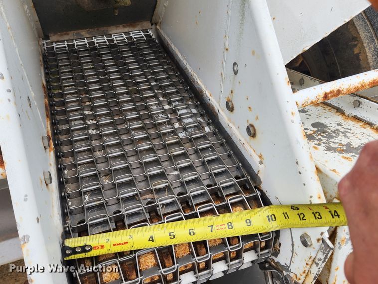 image for item JB9496 Dempster Clipper 200S  fertilizer spreader