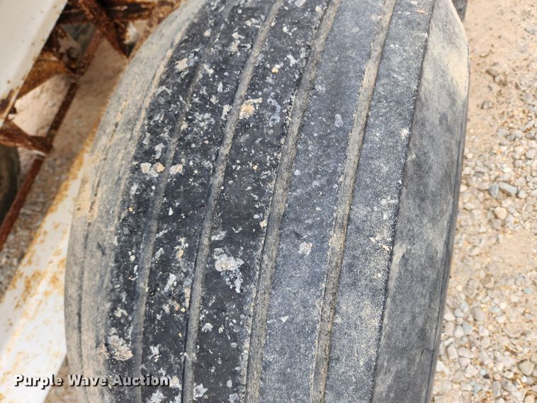 image for item JB9496 Dempster Clipper 200S  fertilizer spreader