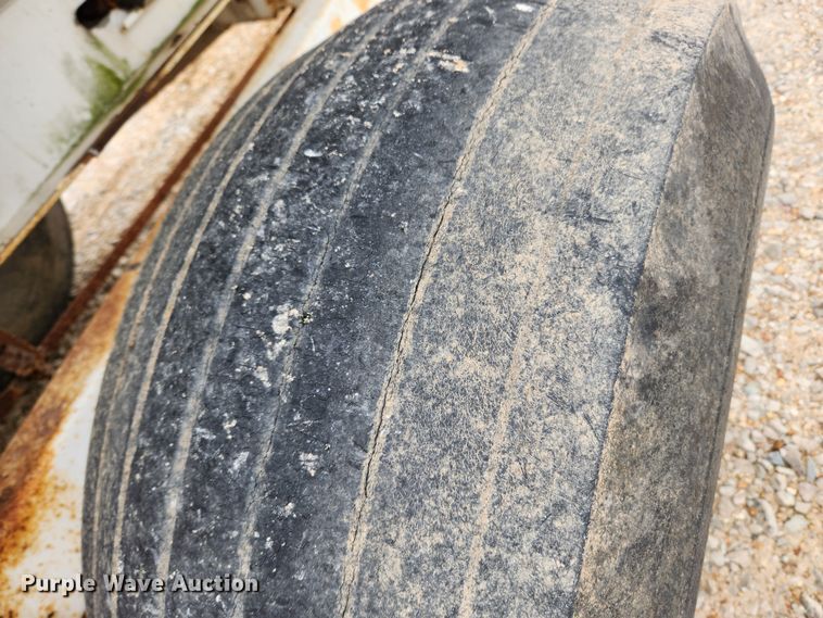 image for item JB9496 Dempster Clipper 200S  fertilizer spreader