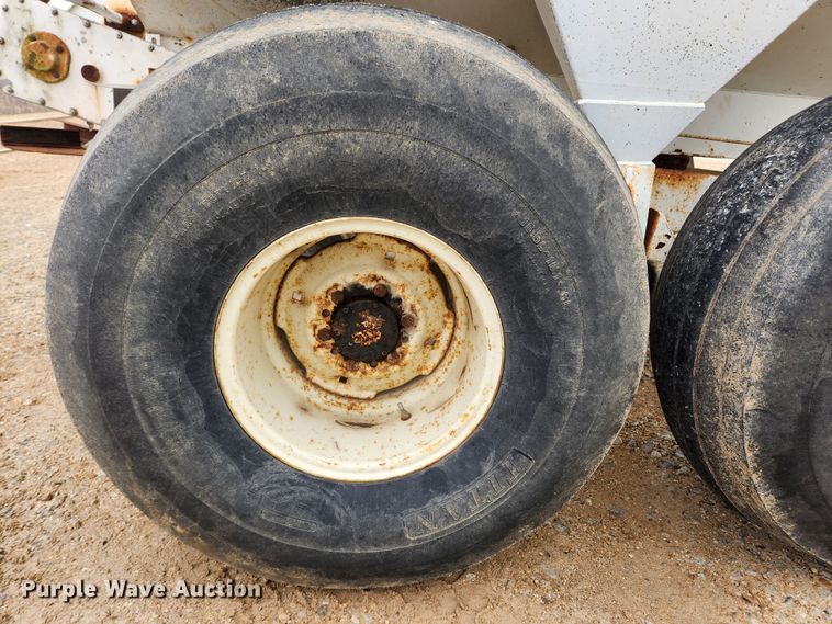 image for item JB9496 Dempster Clipper 200S  fertilizer spreader