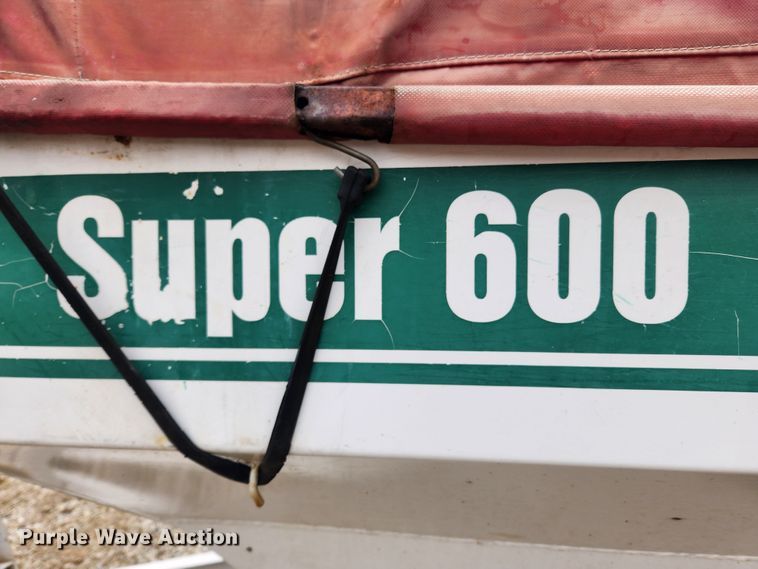 image for item JB9498 Willmar Super 600  fertilizer spreader