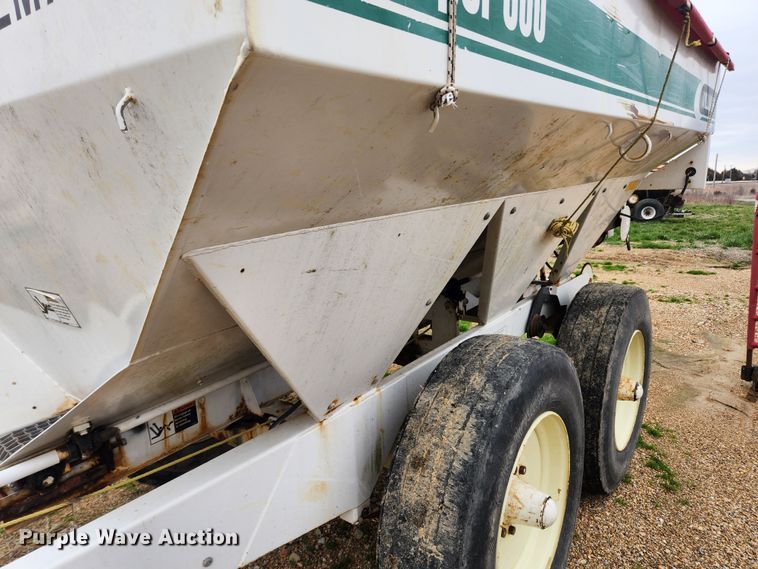 image for item JB9499 Willmar Super 600  fertilizer spreader