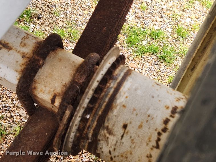 image for item JB9499 Willmar Super 600  fertilizer spreader