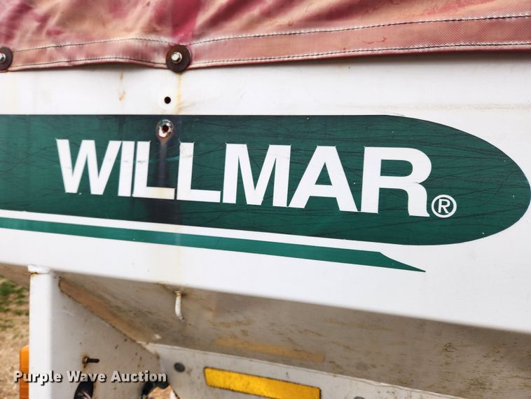 image for item JB9499 Willmar Super 600  fertilizer spreader
