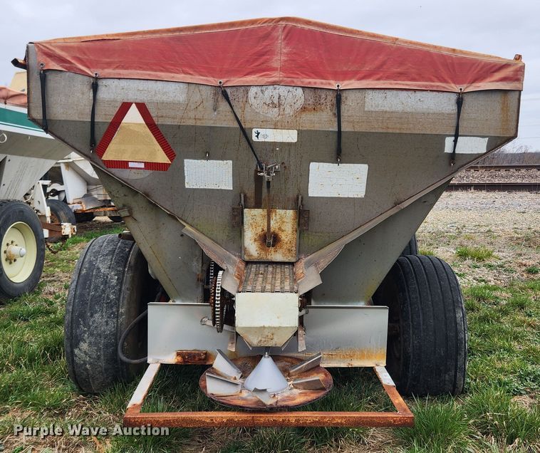 image for item JB9500 Tyler  fertilizer spreader