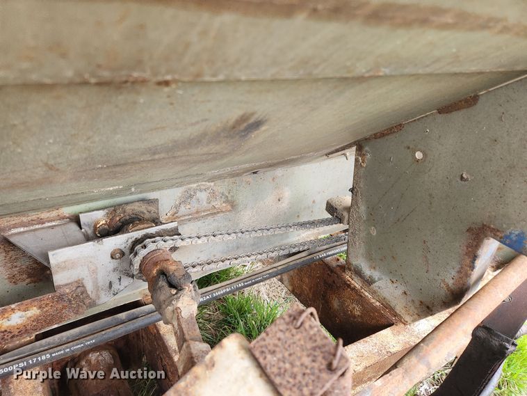 image for item JB9500 Tyler  fertilizer spreader