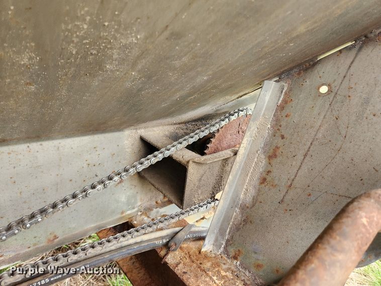 image for item JB9500 Tyler  fertilizer spreader