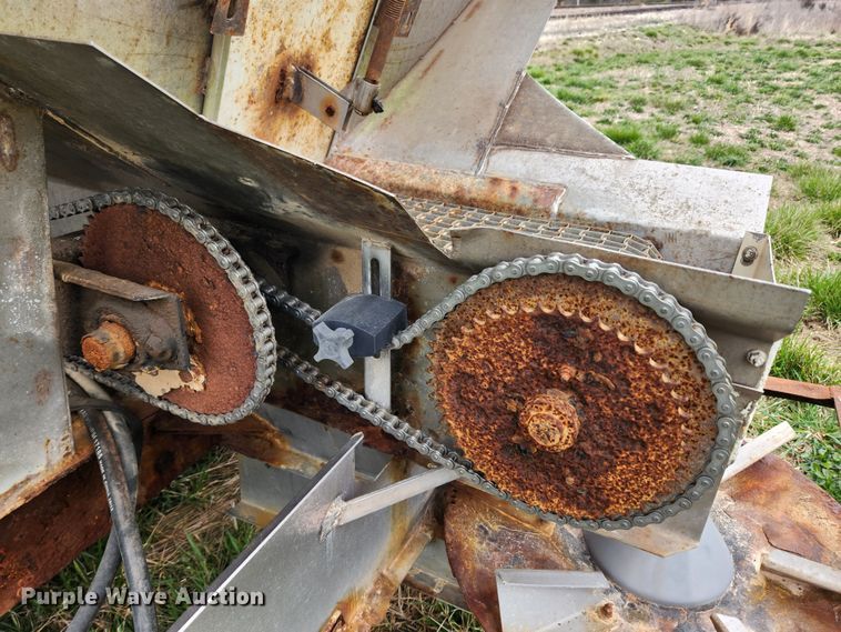 image for item JB9500 Tyler  fertilizer spreader