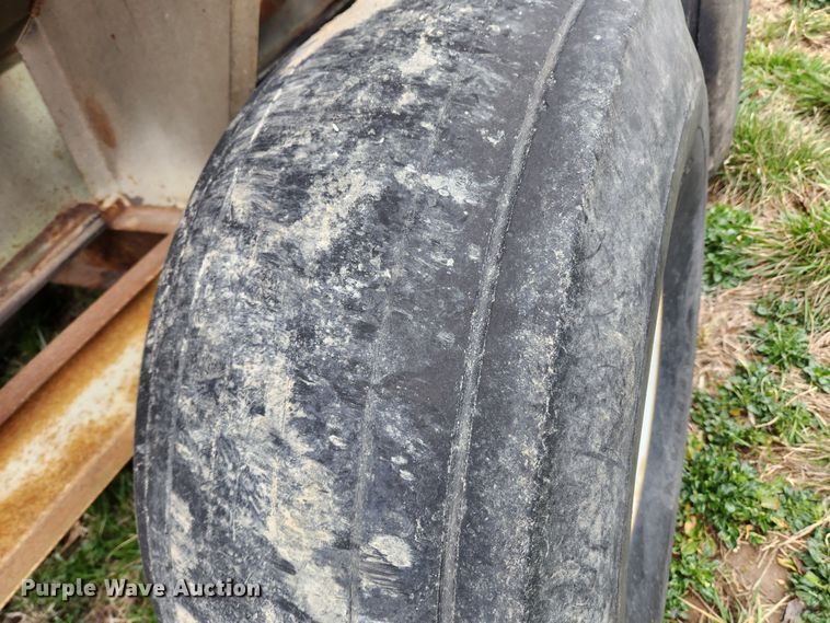 image for item JB9500 Tyler  fertilizer spreader