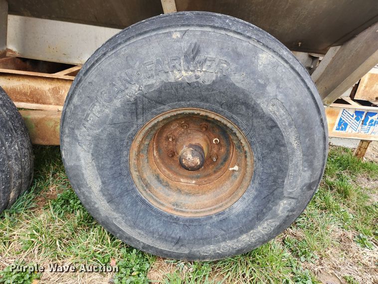 image for item JB9500 Tyler  fertilizer spreader